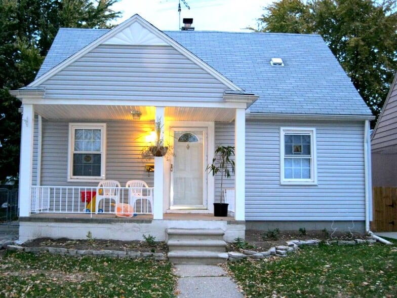 Primary Photo - 21738 Tuscany Ave