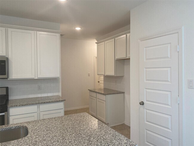 Building Photo - 23110 True Fortune Dr