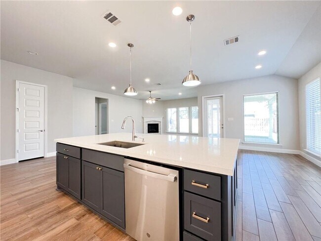 Building Photo - Stunning 4/BR 3.5/BA Home for Rent in Lean...