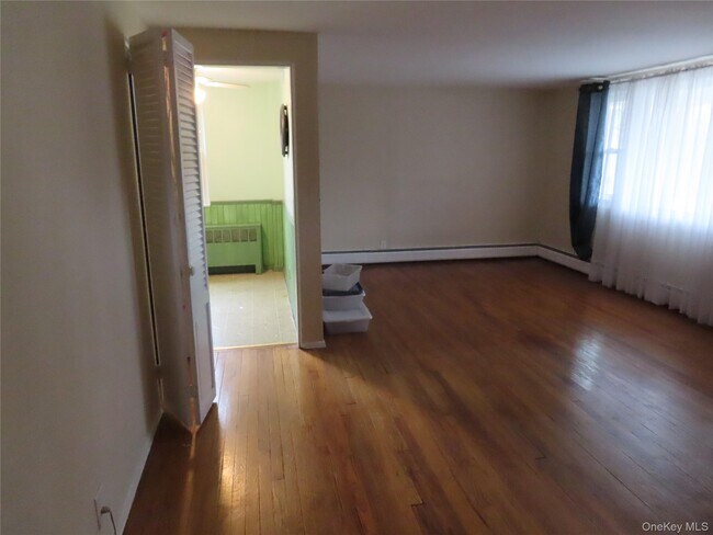 Building Photo - 3 Birch St