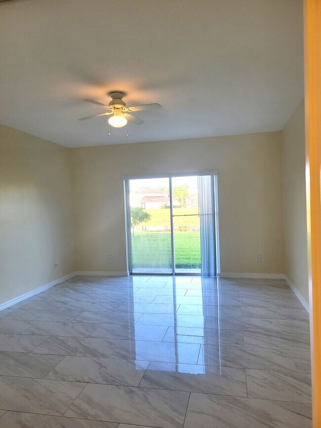 Building Photo - 4 Bedroom House in Eagle Creek, Lake Nona