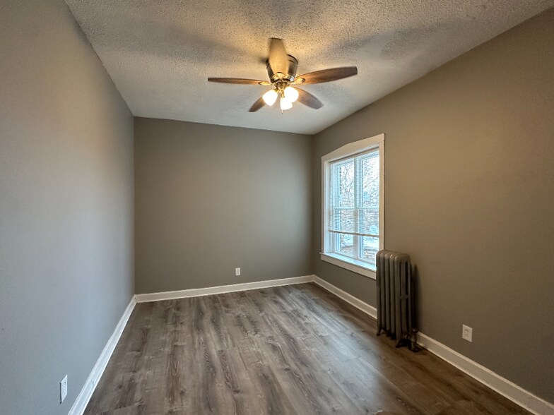 Building Photo - 6633 S Ellis Ave