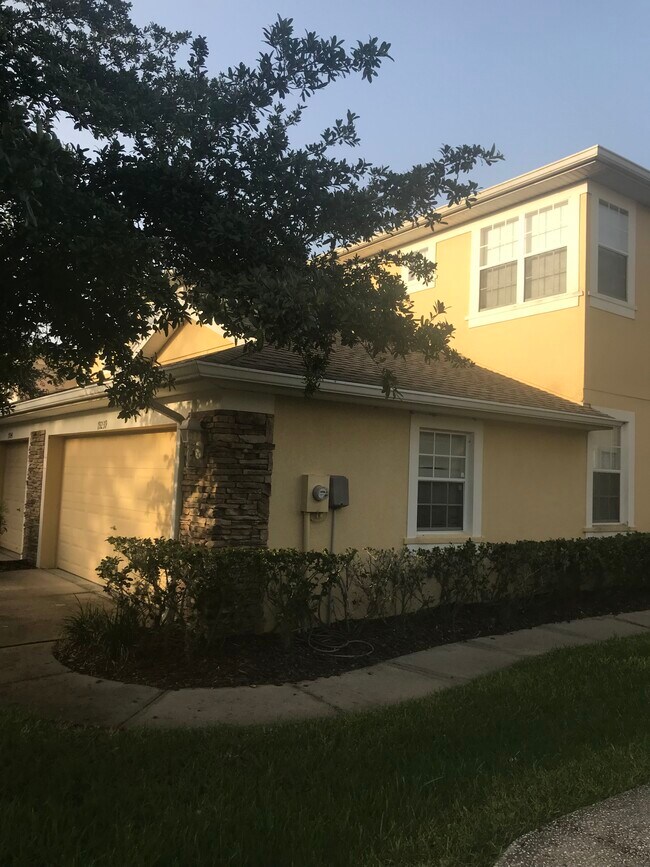 Building Photo - 19239 Stone Hedge Dr