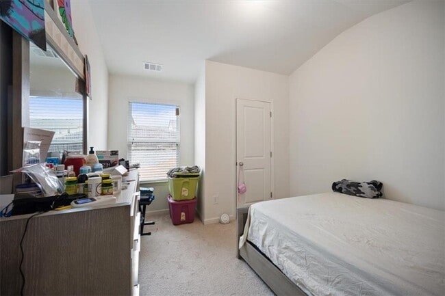 Building Photo - 2730 Kemp Ct