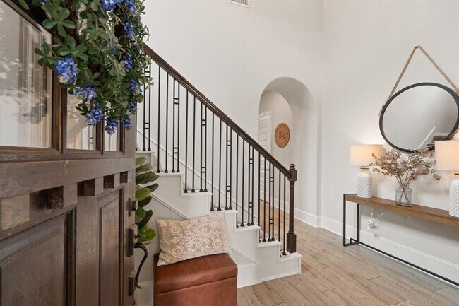 Building Photo - 6023 Dovetail Cliff Ct