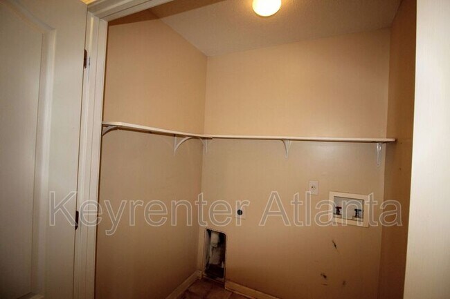 Building Photo - 1402 Bayrose Cir