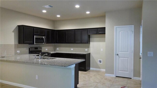 Building Photo - 6617 Janes Ranch Rd