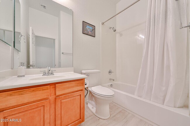 Building Photo - 30870 N 125th Dr