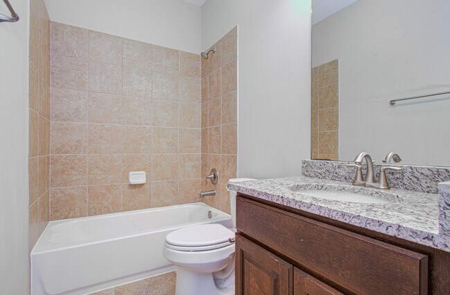 Building Photo - 5711 Avon Landing Ln
