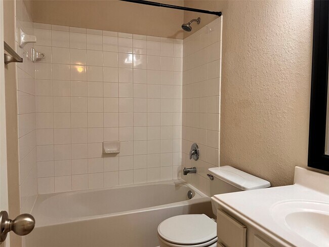 Building Photo - 174 Fairwind Trail Dr
