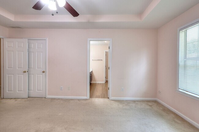Building Photo - 665 Walnut Creek Dr NW