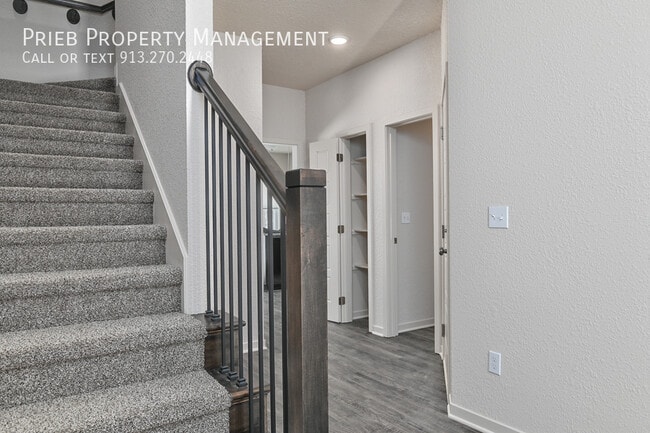 Building Photo - 3211 N 103rd Pl