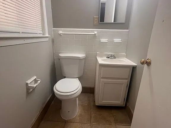 Building Photo - "Charming 3-Bedroom Memphis Home with 5 Half Baths – Perfect for Entertaining!"