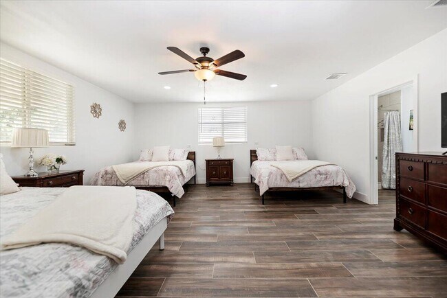 Building Photo - 32300 Shadow Mountain Ln