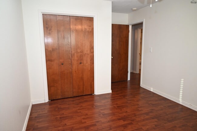 Building Photo - 1608 Adrian Ave