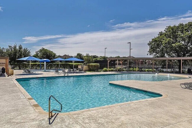 Building Photo - 2529 Mirasol Loop