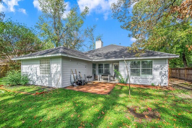 Building Photo - 6719 Woodland Oaks