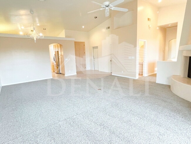 Building Photo - 16044 E Sunflower Dr