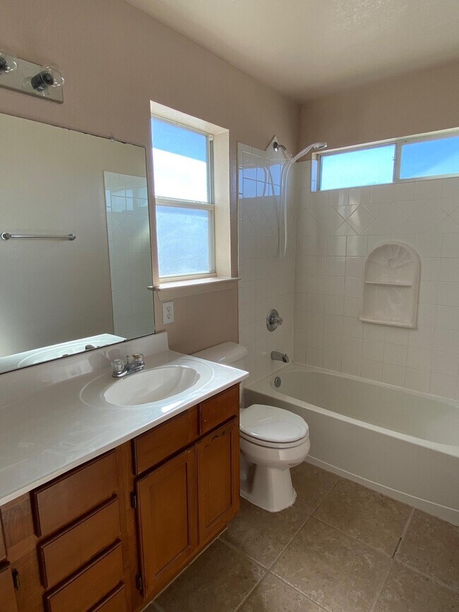 Building Photo - 7331 Corona Del Sol Dr