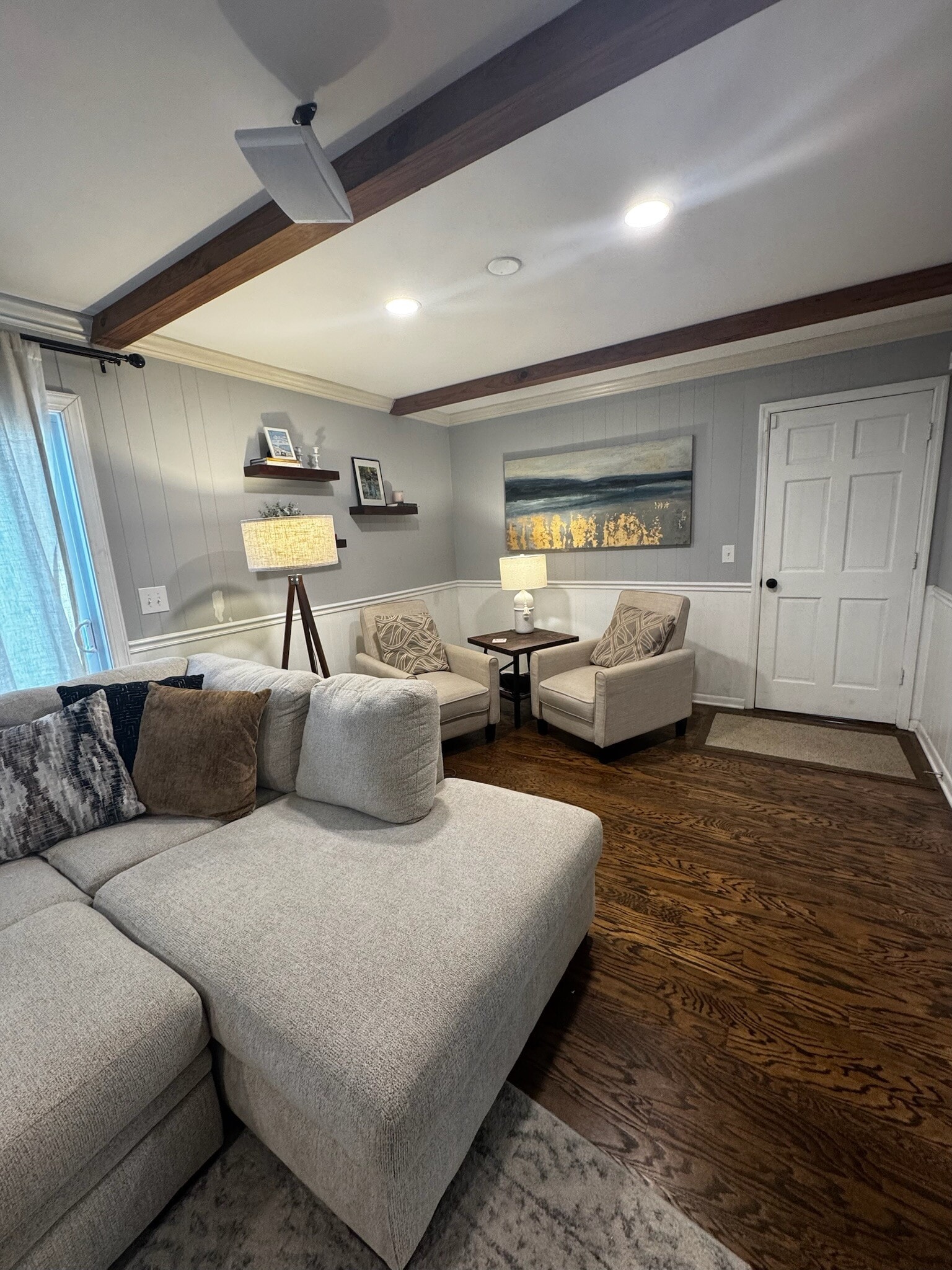 Living room to garage - 5128 Brucewood Dr