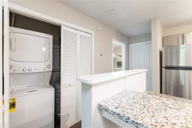 Building Photo - 1596 Eagles Pl