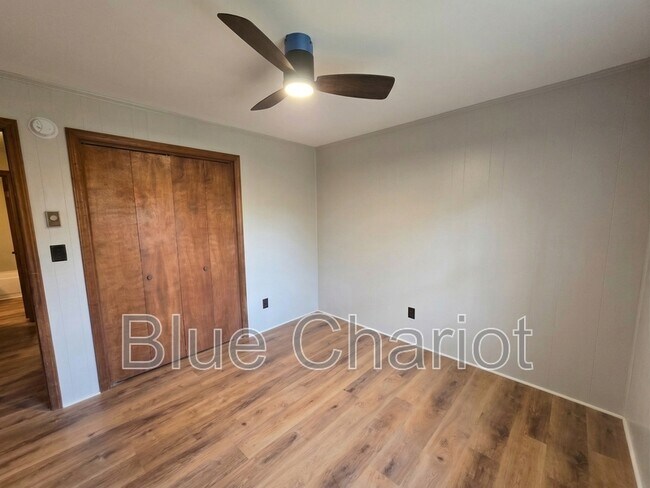 Building Photo - 1705 Smith Level Rd