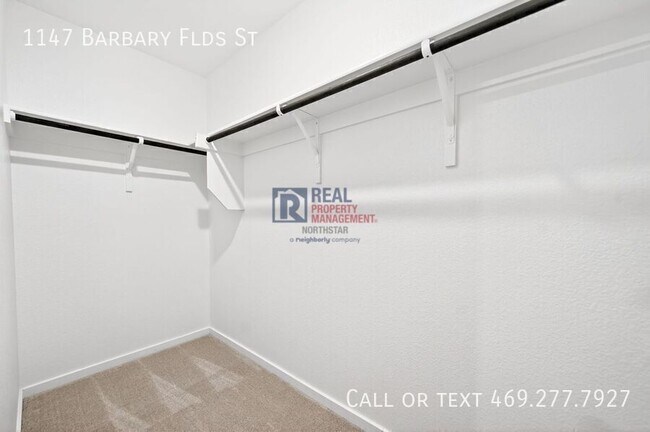 Building Photo - 1147 Barbary Flds St