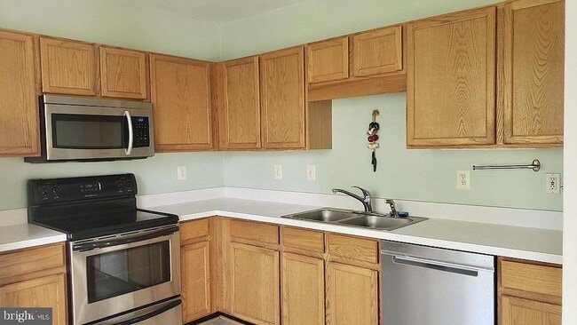 Building Photo - 6149 Stonehenge Pl