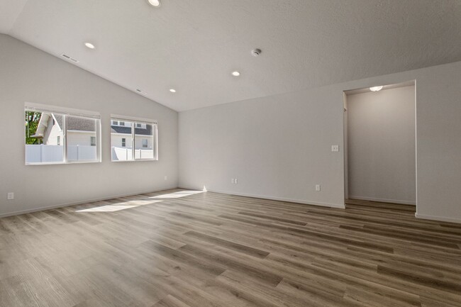 Building Photo - Stunning 3 Bed, 2 Bath Rancher in Spokane Valley!