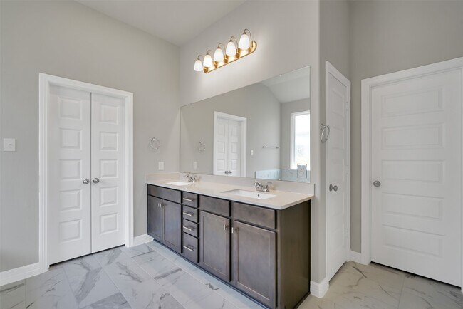 Building Photo - 529 Cedar Harbor Ct