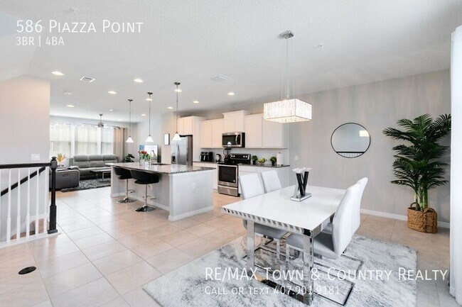Building Photo - 586 Piazza Point