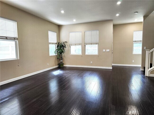 Building Photo - 11433 Mountain View Dr