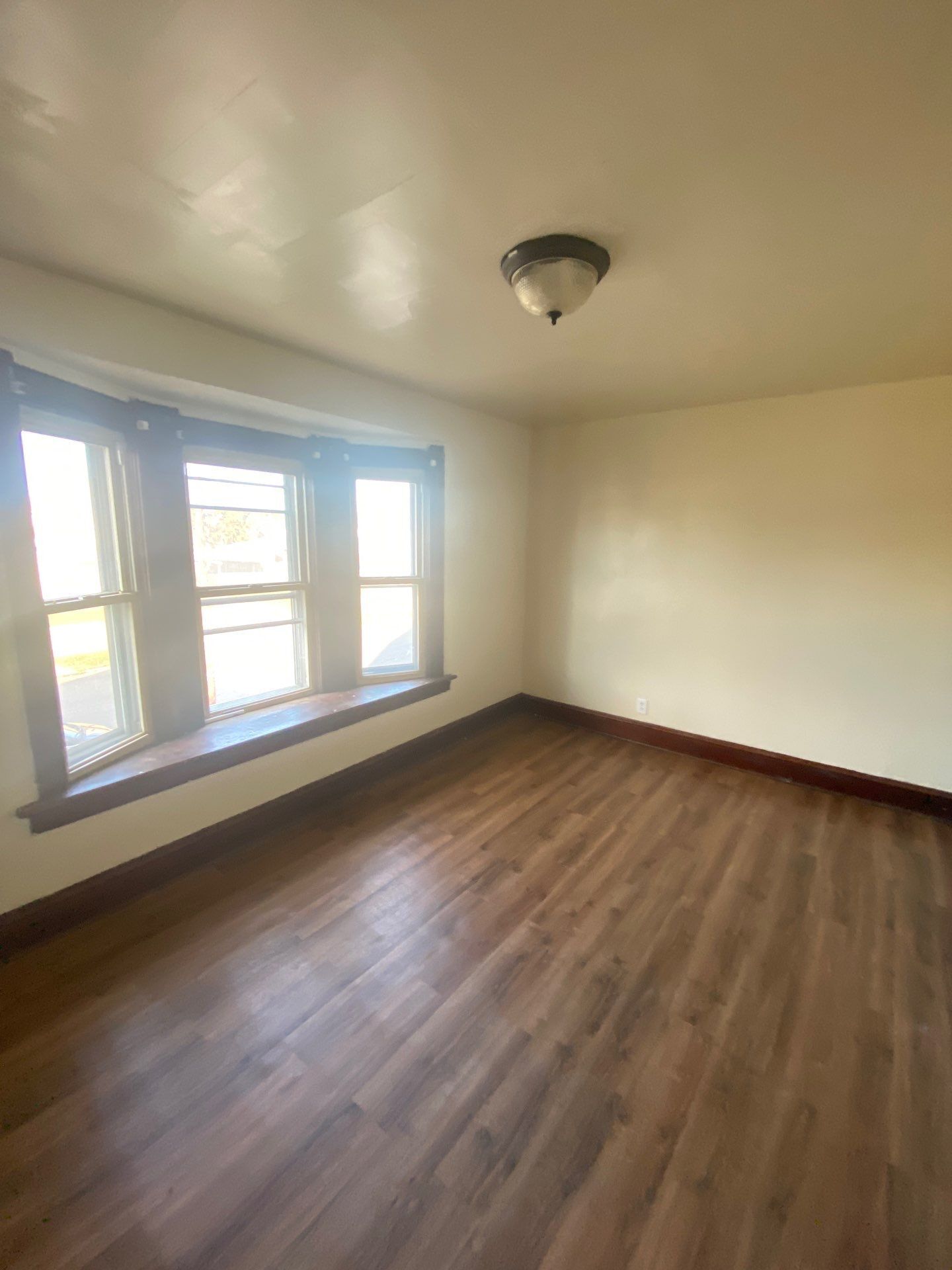 Building Photo - 1477 South Ave