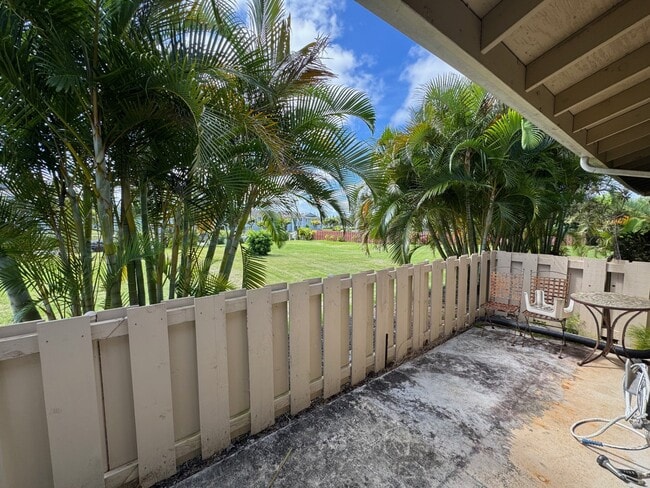 Building Photo - 95-1050-1050 Maka?ika?i St