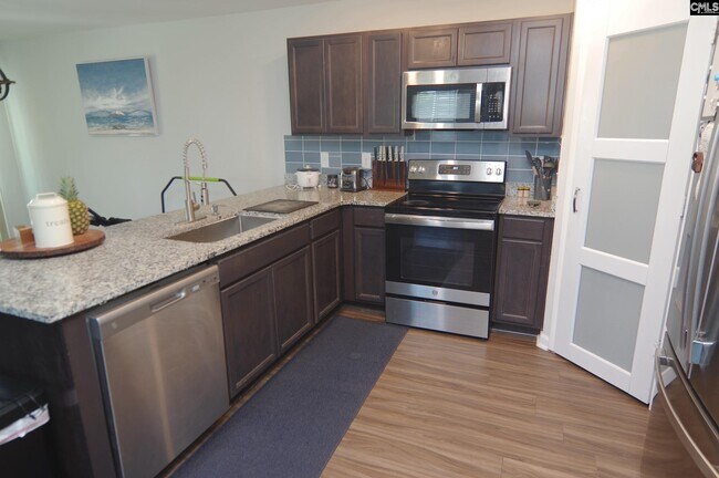 Building Photo - 626 Wooster Dr