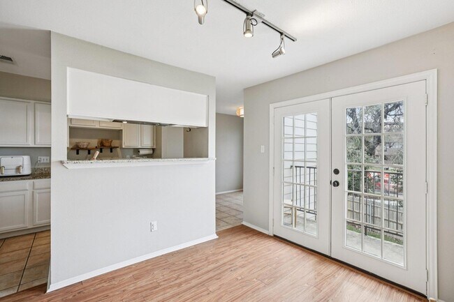 Building Photo - 4159 Steck Ave