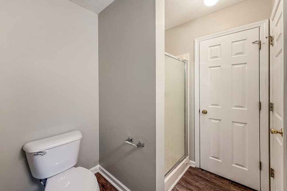 Building Photo - 140 Loxley Ct