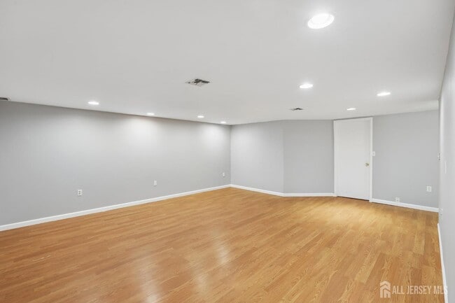 Building Photo - 1507 Wagon Wheel Ct