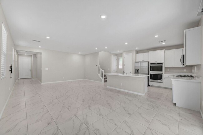 Building Photo - Summerlin gated community 4 bedroom 3 baths