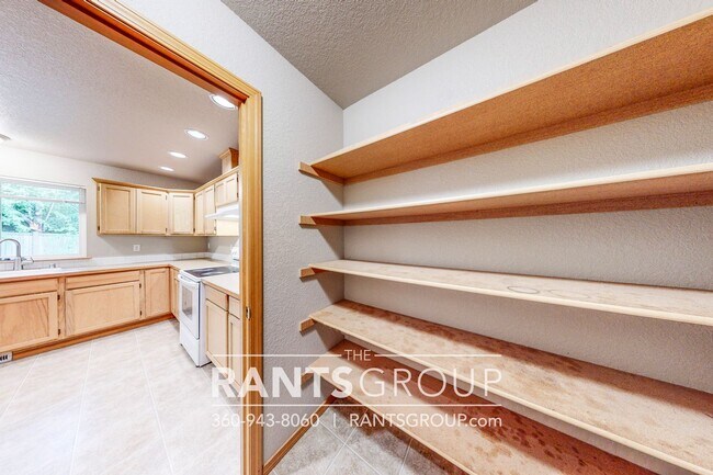 Building Photo - 4612 Kapalea Way SE