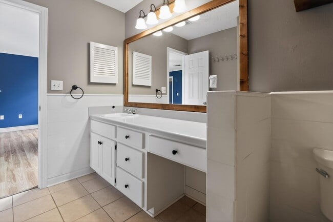Building Photo - 4799 Coronado Cir