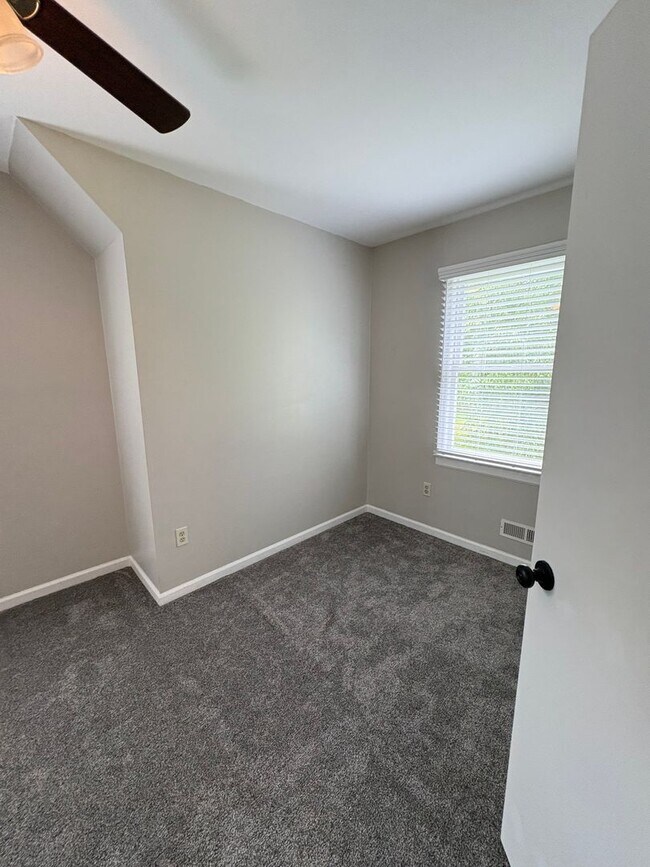 Building Photo - Lovely 3 Bedroom 2 Bath Home in Easley!! H...