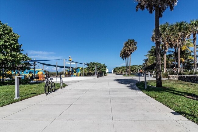 Building Photo - 8430 Harding Ave