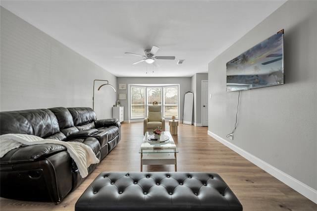 Building Photo - 9255 Palisade Dr