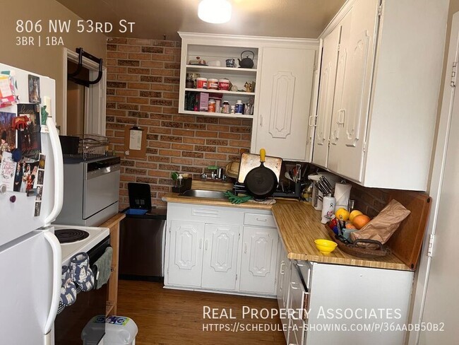 Building Photo - 806 NW 53rd St