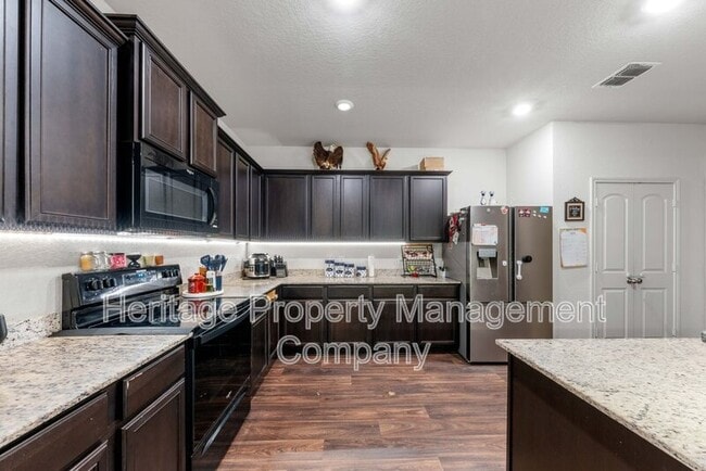 Building Photo - 739 Veloway Trail