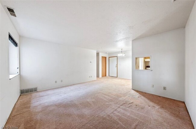 Building Photo - 25735 Lorain Rd