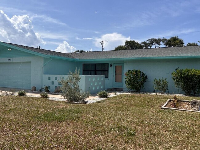 Building Photo - Vacation Rental Amazing Pet Friendly 3 Bed...