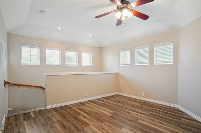 Building Photo - 1421 Savoy Ct