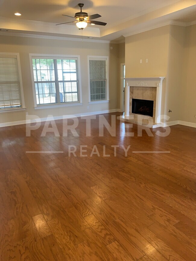 Building Photo - 9260 Marston Way